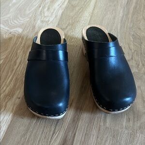Swedish Hasbeens Black Leather Clogs